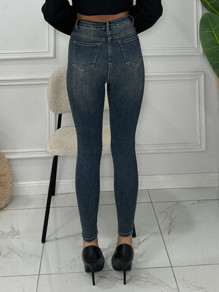 8359-jeans